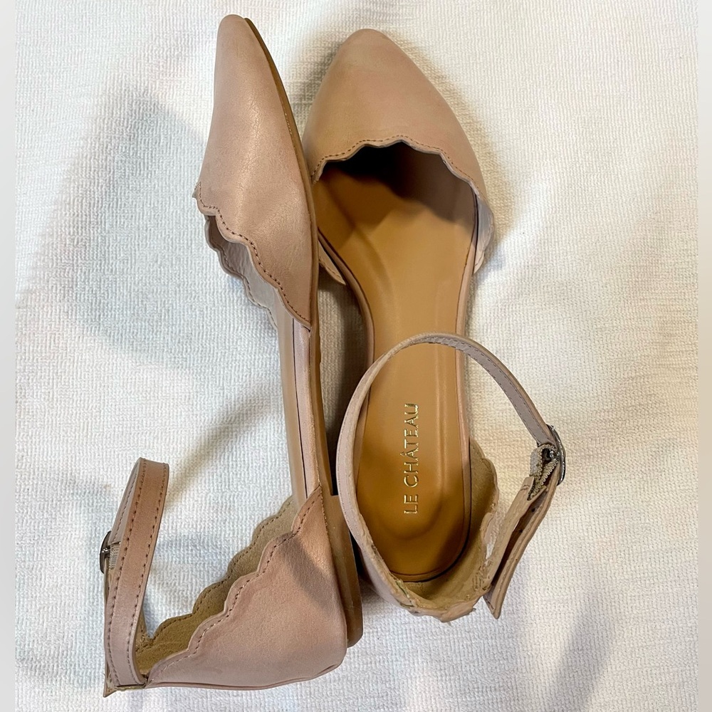 Le Chateau Scalloped Flats